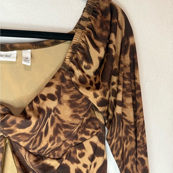 New Willow & Root Cheetah Open Front Top. - Picture 3 of 8